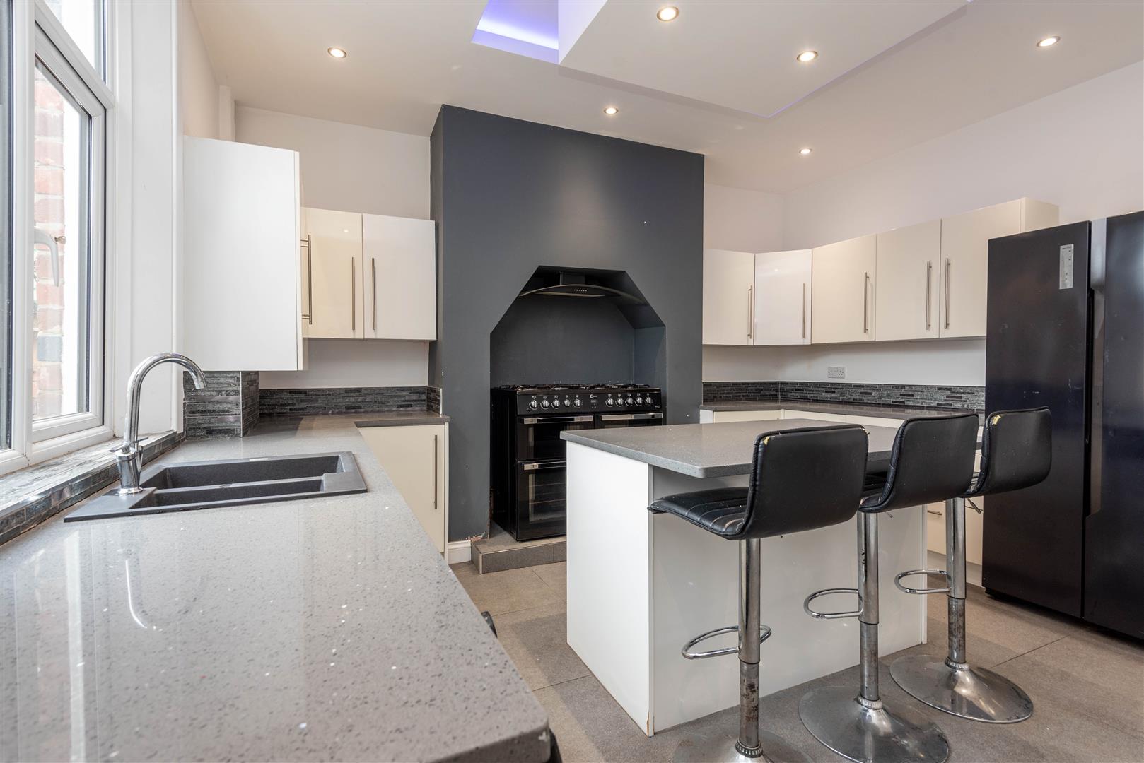 3 bed property in Market Street, Chorley